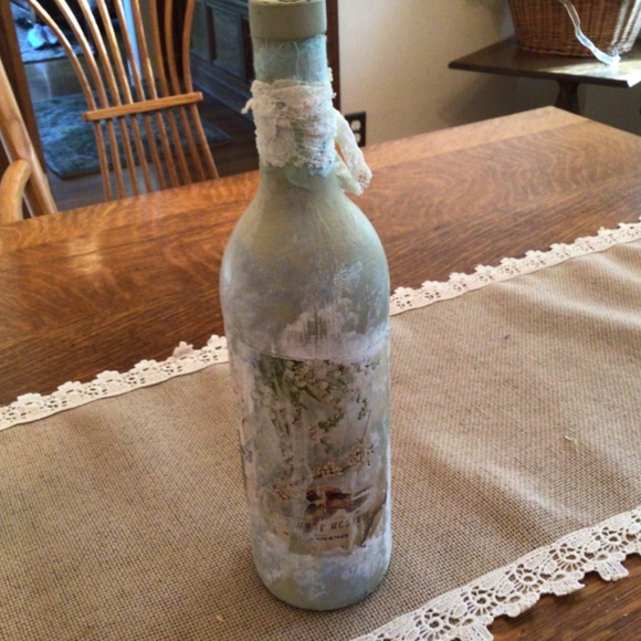 HP๐Vintage look decoupage wine bottle - Picture 4 of 4